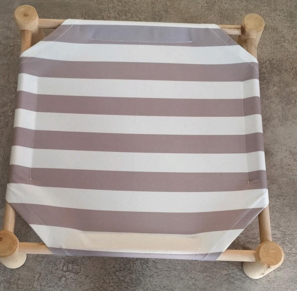 ZOOPLUS HOUTEN FRAME MET STOFFEN LIGBED, Verzenden, Zo goed als nieuw