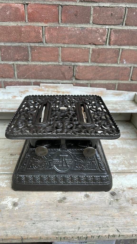 AK & Sons  gietijzeren petroleumstel bj 1900 geen emaille, Antiek en Kunst, Verzenden