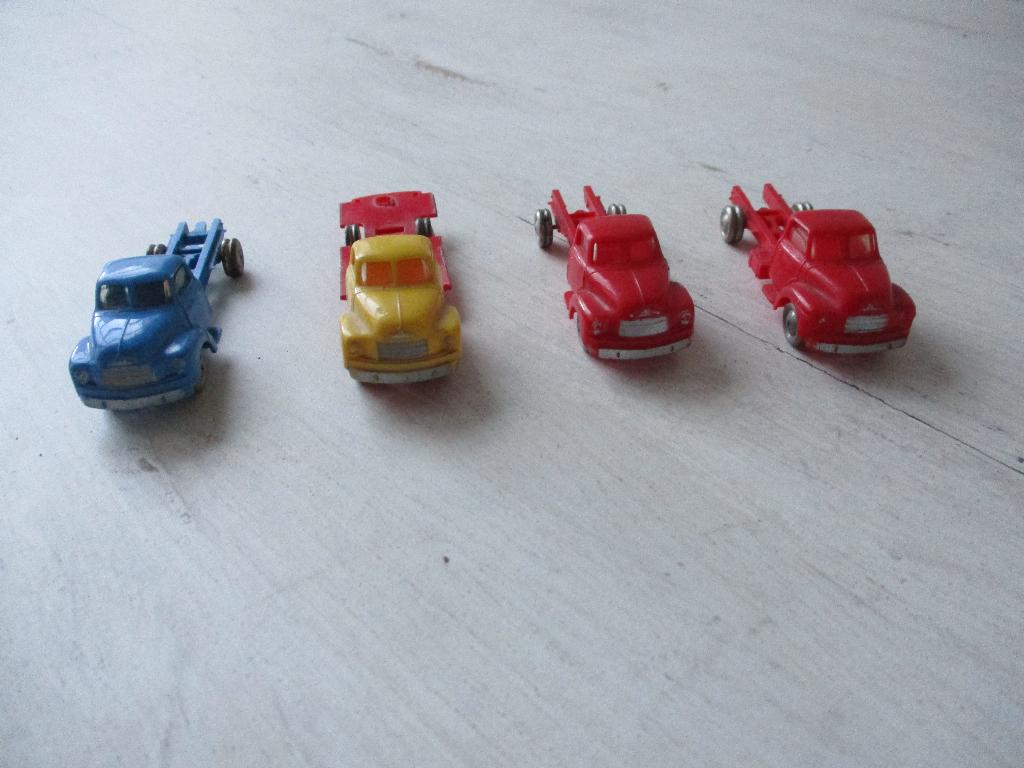 Lego Bedford Ttrucks 4x Schaal 1:87, Ophalen, Zo goed als nieuw, Bus of Vrachtwagen, Overige merken