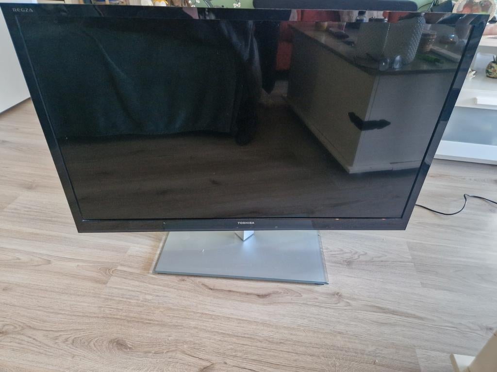 Toshiba Regza Kleurentelevisie 42U1875 met glazen voet, Ophalen, Toshiba, 50 Hz, LCD