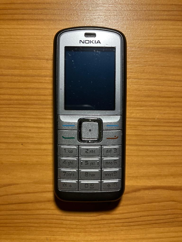 klassieke Nokia 6070 GSM, Gebruikt, Zwart, Fysiek toetsenbord, Ophalen of Verzenden