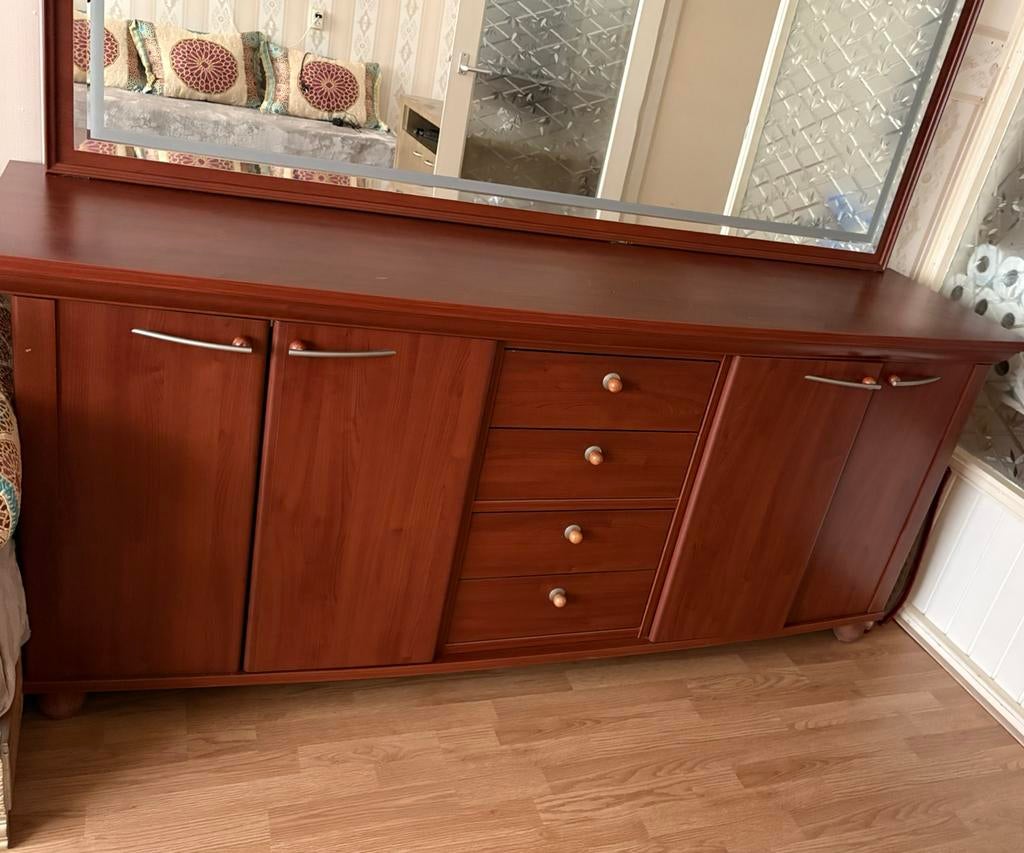 Grote mooie ruime dressoir, Huis en Inrichting, Ophalen, Zo goed als nieuw, 50 tot 75 cm, 200 cm of meer