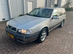 2x Volvo V70 xc 2.5t awd Grijs groen MOET WEG apk 9-26/3-27, Auto's, Automaat, Beige, Stationwagon, 2435 cc