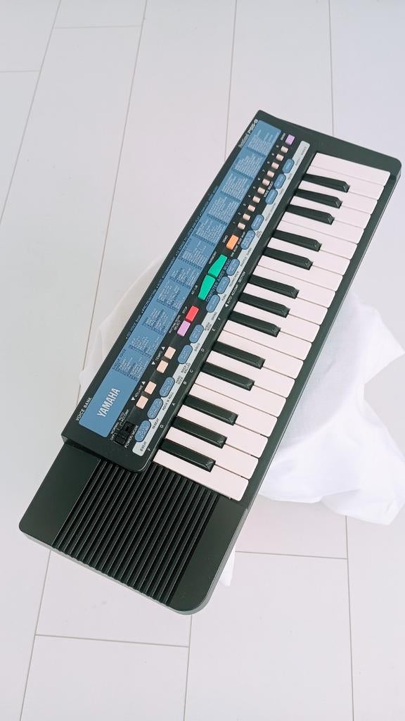 Yamaha PortaSound PSS-9 keyboard, Muziek en Instrumenten, Ophalen