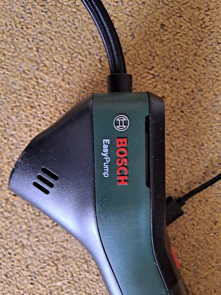 Bosch EasyPump Accu Compressor - Draagbaar en Compact, 10 bar of meer, Ophalen of Verzenden, Zo goed als nieuw, Minder dan 200 liter/min