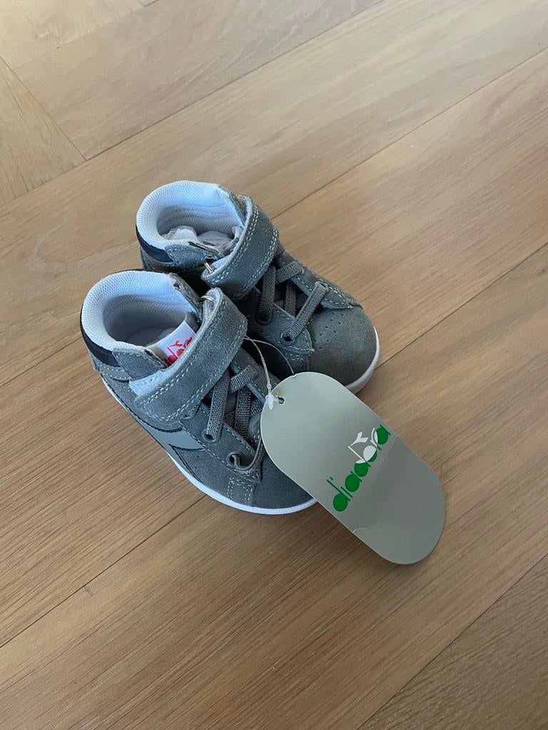 Nieuwe Diadora kinderschoenen maat 20, Kinderen en Baby's, Kinderkleding | Schoenen en Sokken, Ophalen of Verzenden, Nieuw, Jongen of Meisje