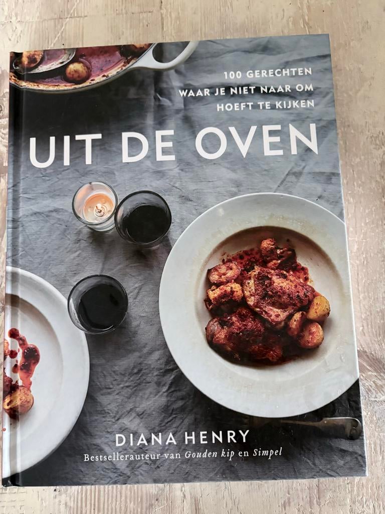 Uit de Oven - Diana Henry Kookboek, Boeken, Ophalen of Verzenden, Zo goed als nieuw