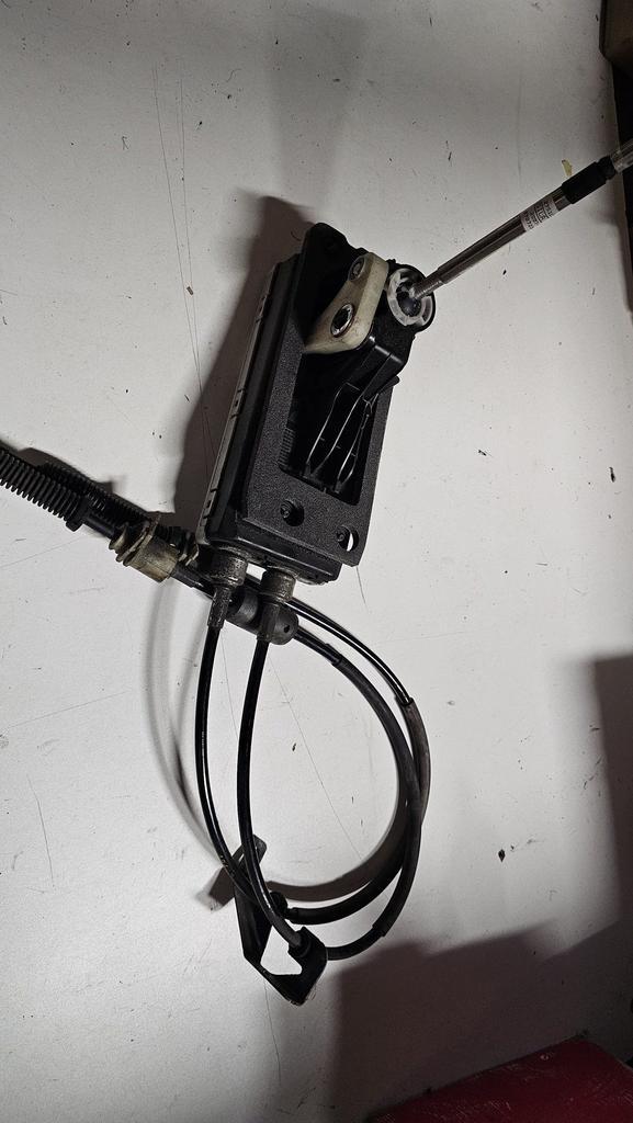 Schakel mechaniek met Schakelkabel MINI R56 R55 R57 R58 R59, Auto-onderdelen, Transmissie en Toebehoren, Gebruikt, Herkomst onderdeel bekend