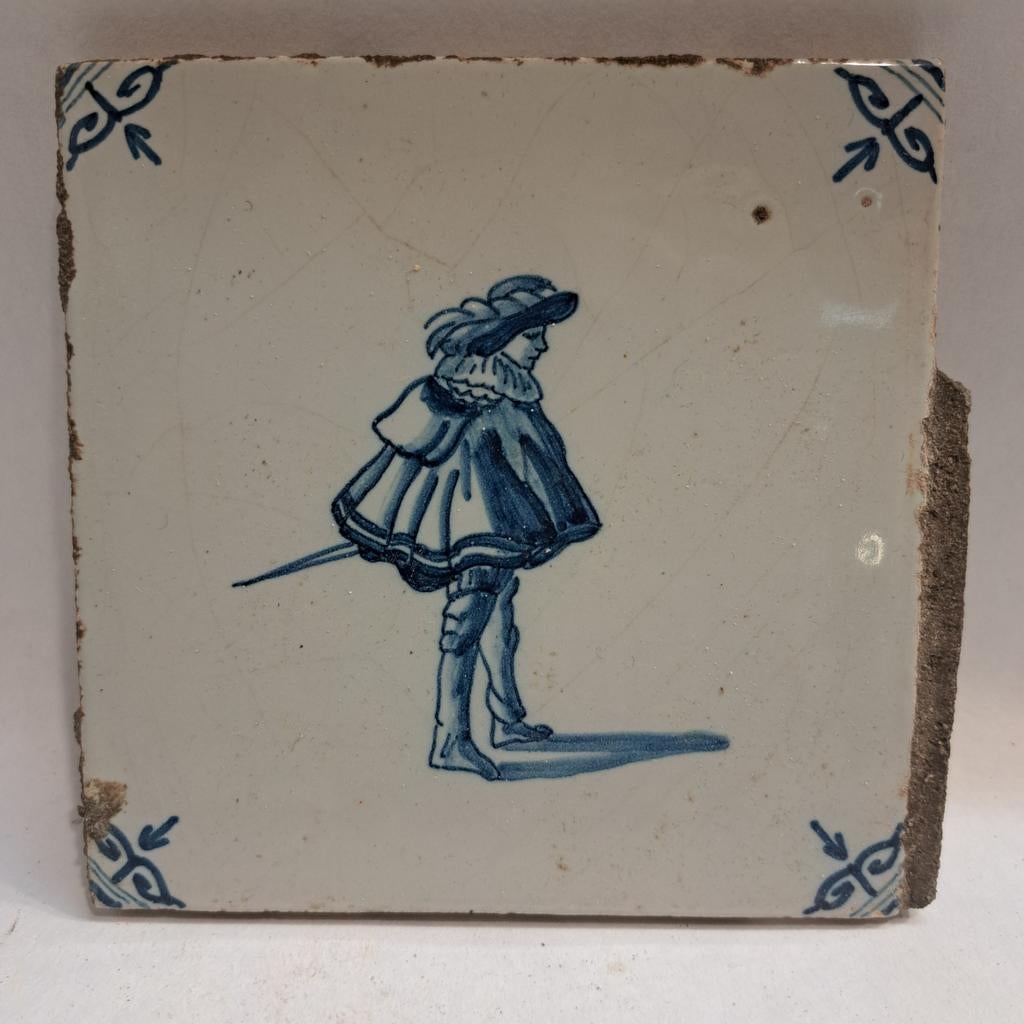 Antieke Delfts Blauwe Tegel met Figuur, Antiek en Kunst, Antiek | Wandborden en Tegels, Ophalen of Verzenden