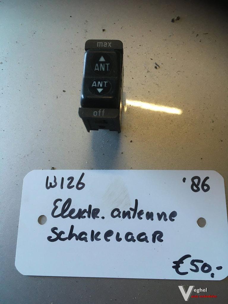 Mercedes w126 1986 elektr. antenne schakelaar