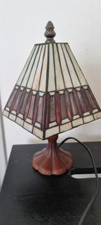 Klein Tiffany Tafel lampje., Huis en Inrichting, Lampen | Tafellampen, Ophalen, Minder dan 50 cm