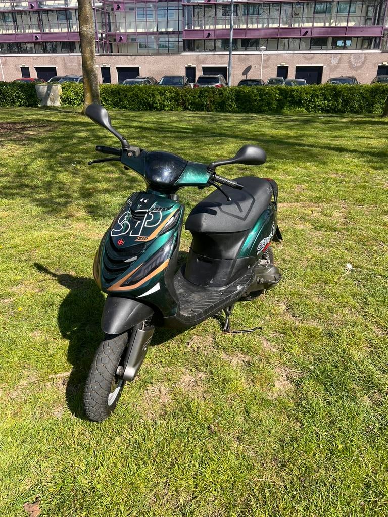 Piaggio zip 172 LC stage 2, Fietsen en Brommers, Scooters | Piaggio, Ophalen, Zo goed als nieuw, Tweetakt, Zip