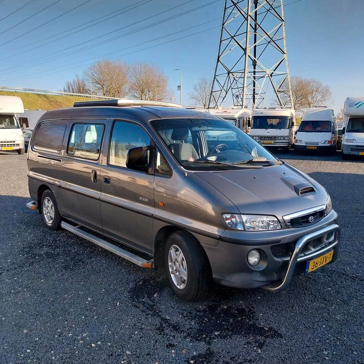 Goed onderhouden Buscamper Hyundai  2.5 TDI met  NAP, Caravans en Kamperen, Campers, Bedrijf, tot en met 2, Buscamper of Camperbus