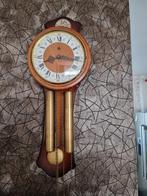 Antieke wandklok met slinger en gewichten, Antiek en Kunst, Antiek | Klokken, Ophalen of Verzenden