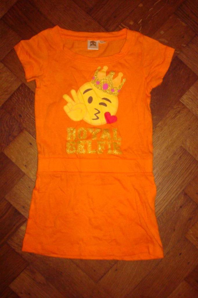 Koningsdag tricot jurkje, oranje smiley ROYAL SELFIE 104/110, Kinderen en Baby's, Kinderkleding | Maat 104, Ophalen of Verzenden