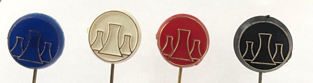 DSM Heerlen (Nederlandse Staatsmijnen) - 4 oude speldjes, Verzenden, Gebruikt, Merk, Speldje of Pin