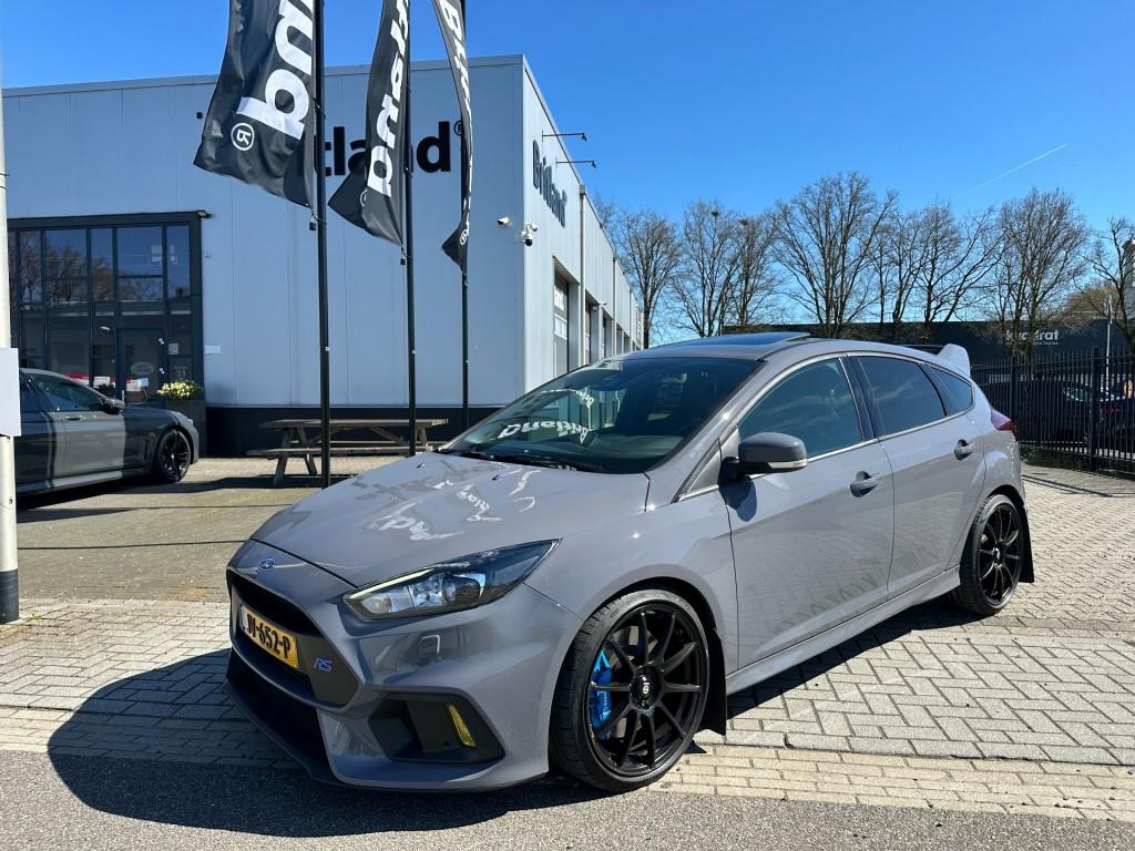 Ford FOCUS 2.3 RS 350pk bj2016 NL auto *Recaro *dakje *Camer, Gebruikt, Euro 6, 4 cilinders, USB