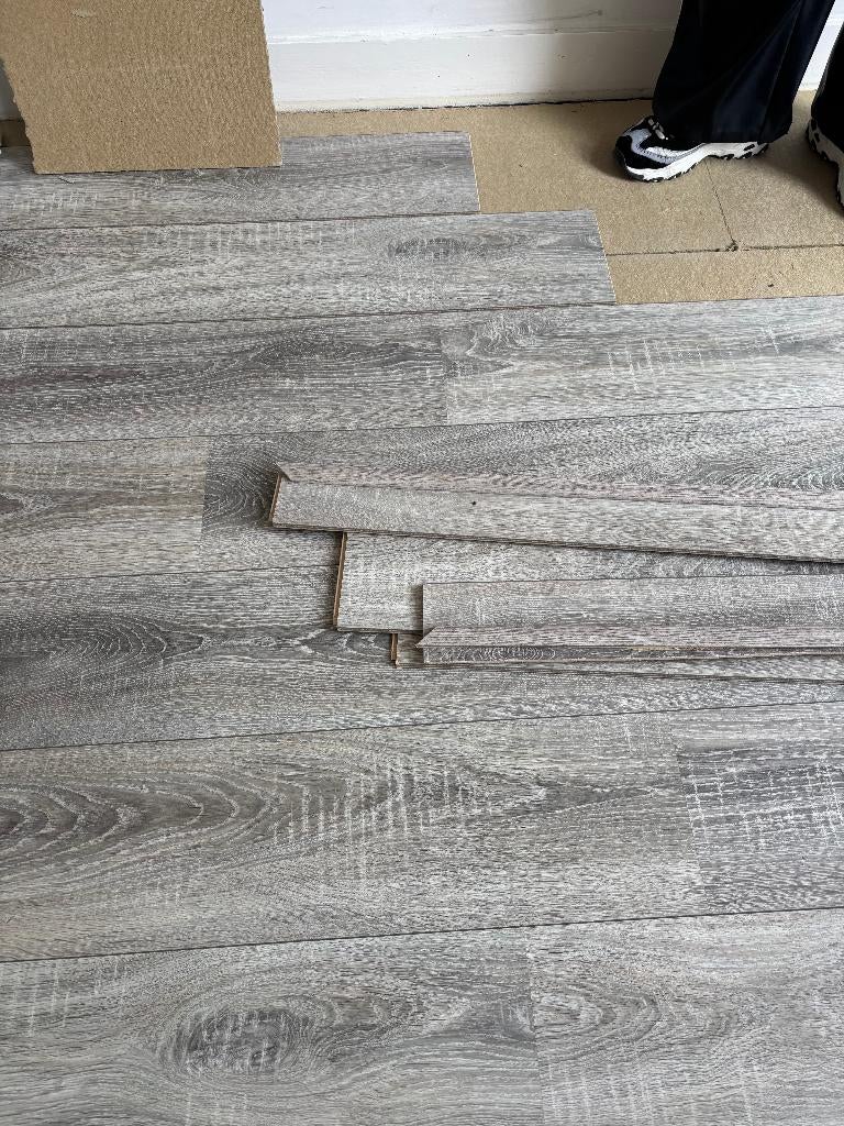 GRATIS laminaat vloer - ophalen 18 of 19 april in Amsterdam, Ophalen, Overige materialen, 50 tot 150 cm, Zo goed als nieuw