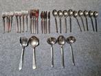 Een 4 persoons bestek set van een goede kwaliteit, Ophalen of Verzenden, Gebruikt, Rvs of Chroom