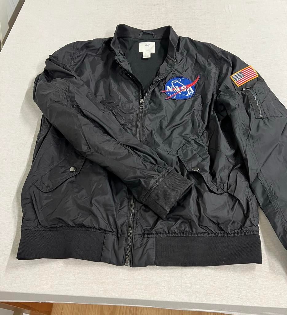 H&M Nasa jas jack bomberjack maat L pilotenjack ruimtevaart, Maat 52/54 (L), Zwart, Ophalen of Verzenden, Zo goed als nieuw