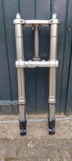 Radiale usd voorvork ducati 848, Ophalen