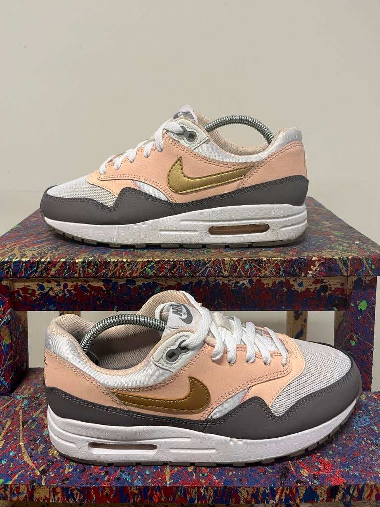 Nike Air Max 1 Crimson Bliss - Maat 38.5, Kleding | Dames, Schoenen, Overige kleuren, Verzenden, Sneakers of Gympen, Gedragen