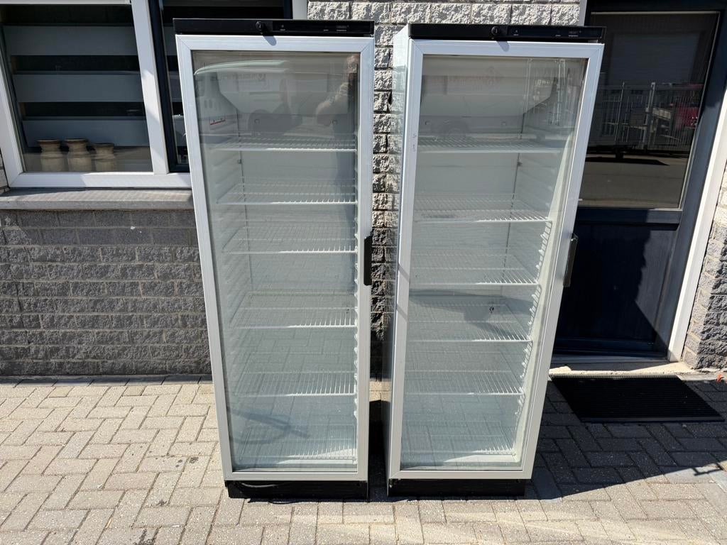 2 vrieskasten met glazendeur in zeer nette staat, Witgoed en Apparatuur, Zonder vriesvak, 200 liter of meer, Zo goed als nieuw
