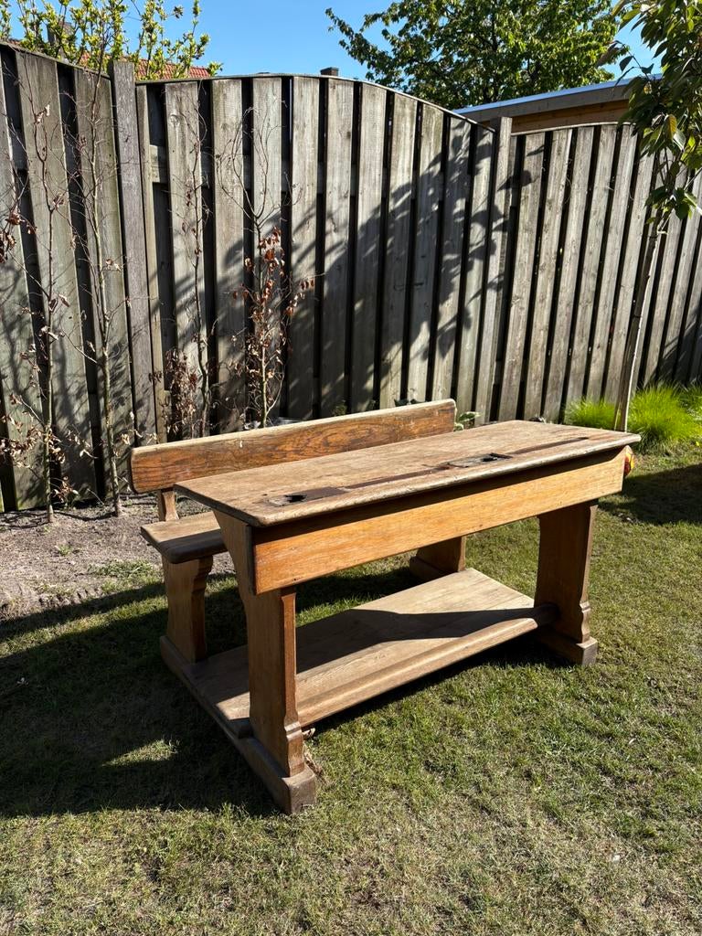 Antiek schoolbankje, Ophalen, Gebruikt, Rond, Metaal