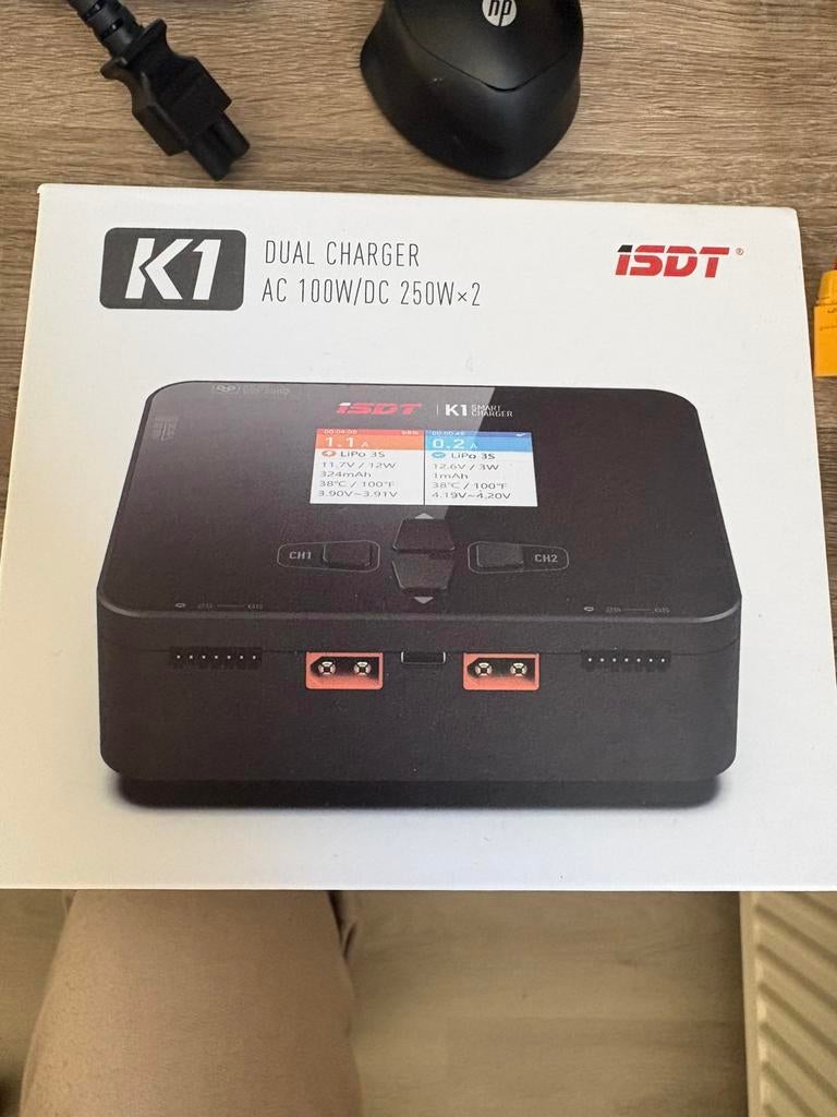 ISDT K1 lader, Hobby en Vrije tijd, Modelbouw | Radiografisch | Auto's, Ophalen of Verzenden, Zo goed als nieuw, Overige schalen