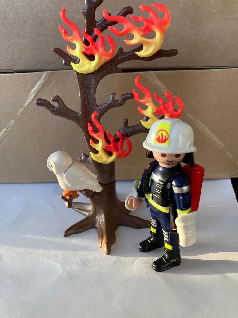 Playmobil brandweer en brandende boom, Kinderen en Baby's, Speelgoed | Playmobil, Ophalen of Verzenden, Gebruikt