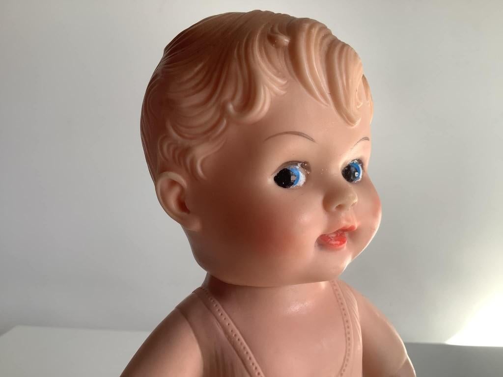 Schattig fifties rubberen popje, Verzamelen, Poppen, Ophalen of Verzenden, Zo goed als nieuw, Pop