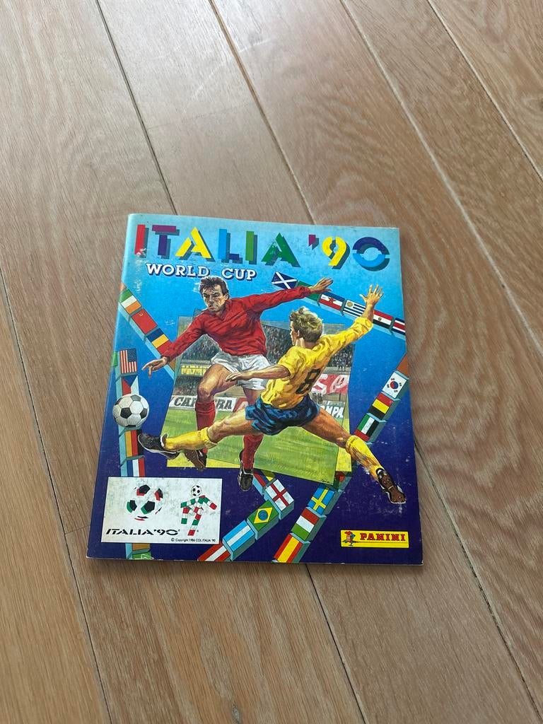 Panini WK 90 Italia album met Maradona en bestelformulier, Verzamelen, Ophalen of Verzenden, Gebruikt, Overige sporten, Boek of Tijdschrift