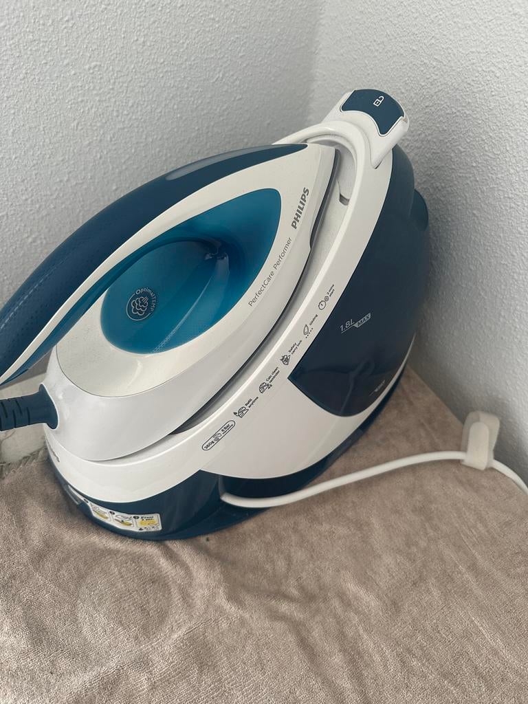 Philips PerfectCare Compact Essential GC6840/20 Stoomgenerat, Ophalen, Zo goed als nieuw, Strijkijzer met snoer