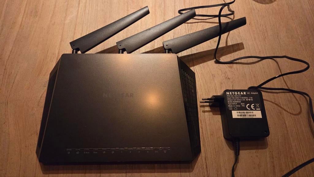Netgear Nighthawk R7000 - AC1900 smart wifi router, Computers en Software, Routers en Modems, Ophalen of Verzenden, Gebruikt, Router