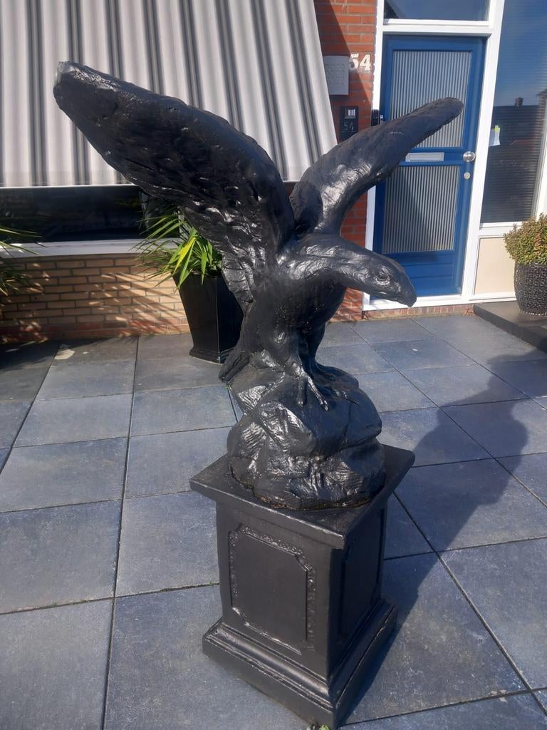Adelaar op statief, Tuin en Terras, Ophalen