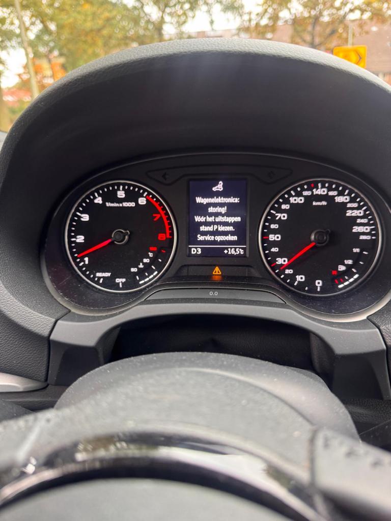 Wagenelektronica: storing Voor het uitstappen stand P kiezen, Auto-onderdelen, Dashboard en Schakelaars, Niet ingevuld, Niet ingevuld