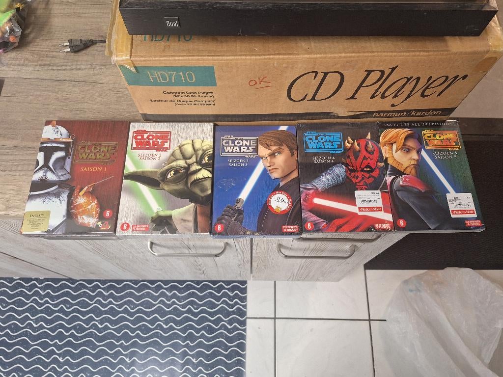 Dvd boxen Star Wars Clone Wars 5 seizoenen sealed in plastic, Ophalen of Verzenden, Nieuw, Overige typen