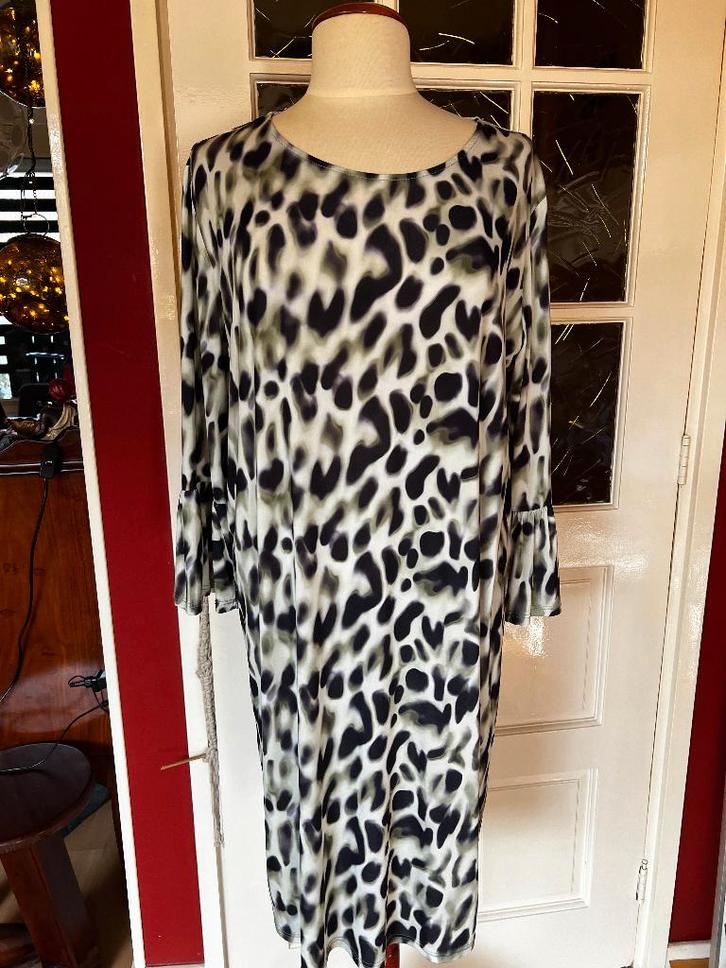 jurk Transfer, Kleding | Dames, Jurken, Zo goed als nieuw, Maat 38/40 (M), Groen, Onder de knie, Ophalen