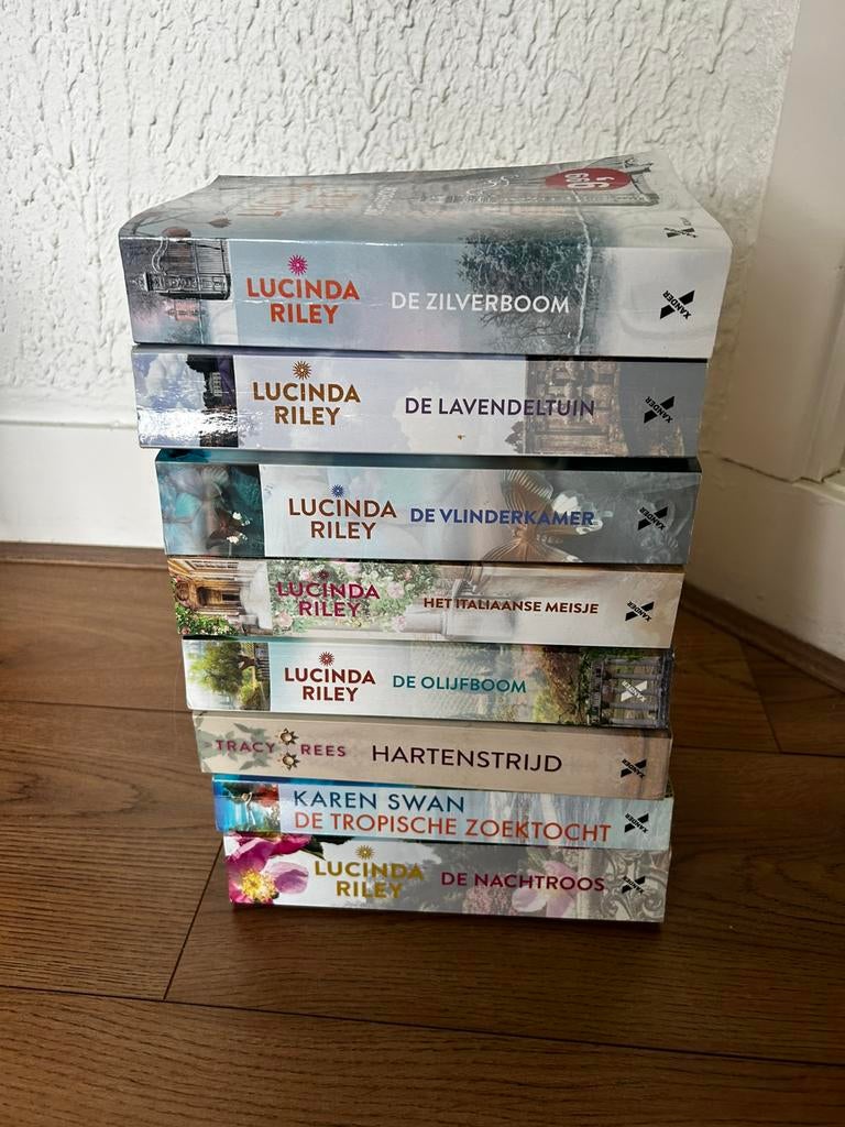 Boeken Lucinda Riley en meer, Boeken, Ophalen, Zo goed als nieuw