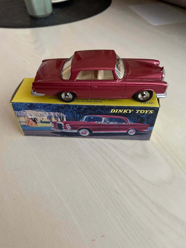 Dinky Toys Mercedes Benz 300 SL, Ophalen of Verzenden, Gebruikt, Auto, Overige merken