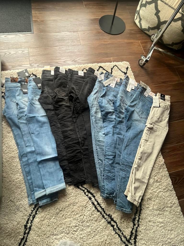 Partij nieuwe spijkerbroeken 12 stuks, Ophalen of Verzenden, Zo goed als nieuw, Maat 34 (XS) of kleiner
