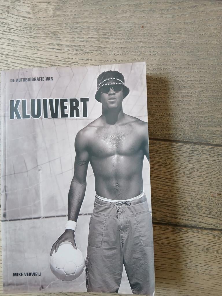 De Autobiografie van Kluivert - Mike Verweij, Ophalen of Verzenden, Gelezen, Mike Verweij, Sport