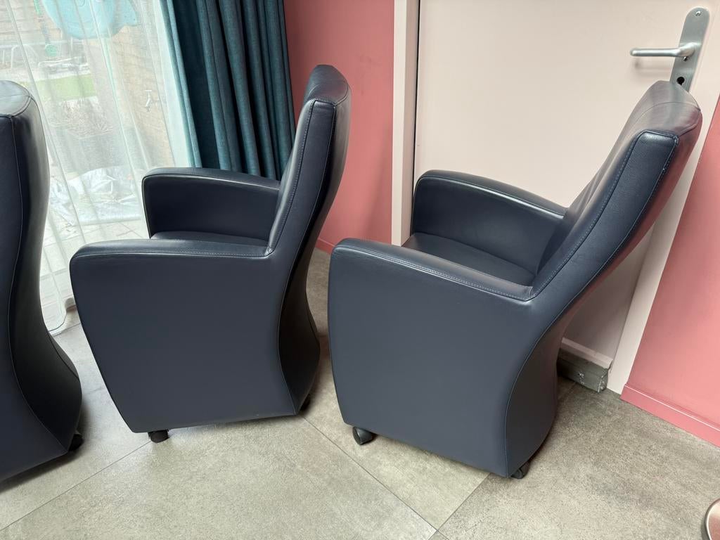 4x Leolux Kilenge donkerblauw / petrol leer izgst., Huis en Inrichting, Fauteuils, Ophalen, Zo goed als nieuw, 50 tot 75 cm, Leer