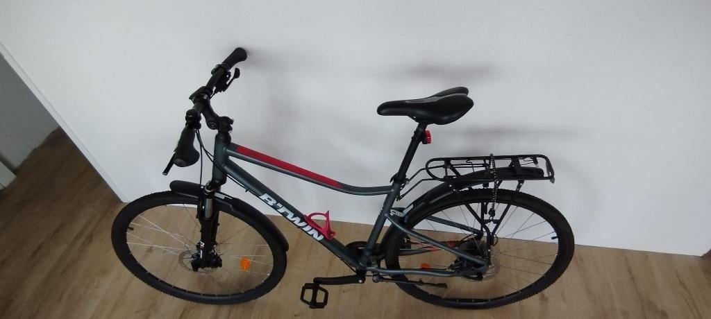 Sportieve fiets met lekke band, Fietsen en Brommers, Fietsen | Mountainbikes en ATB, Gebruikt, Hardtail, 49 tot 53 cm, Ophalen