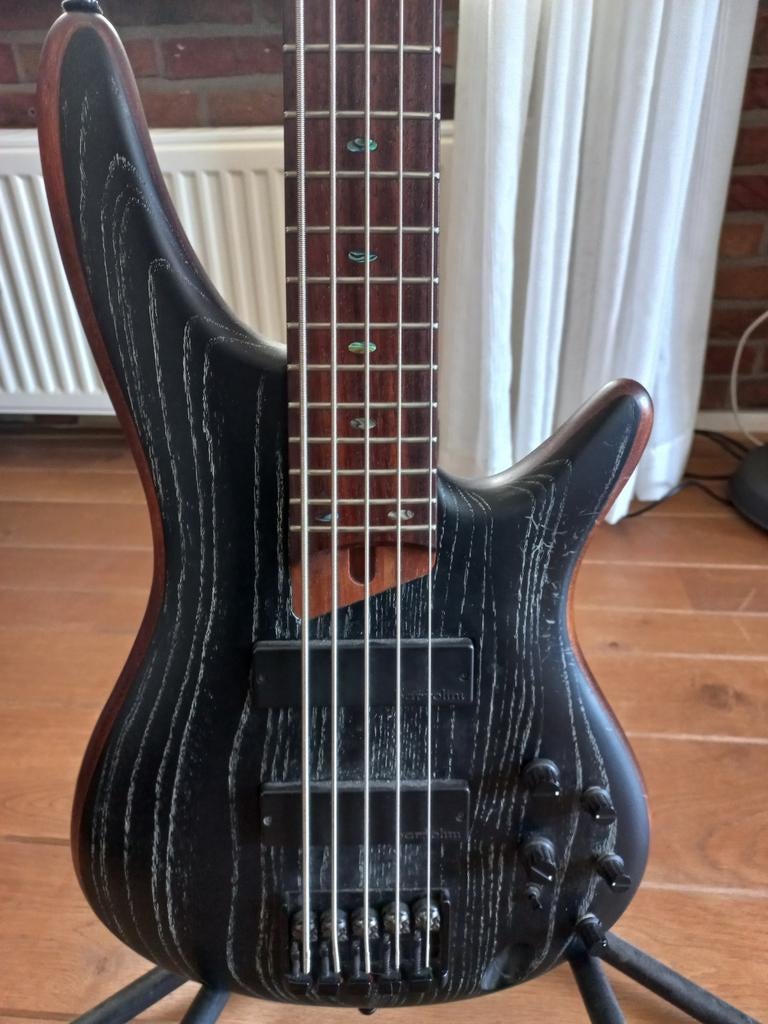 Ibanez Soundgear SR675 (2017), Muziek en Instrumenten, Ophalen, Zo goed als nieuw, Elektrisch, 5-snarig