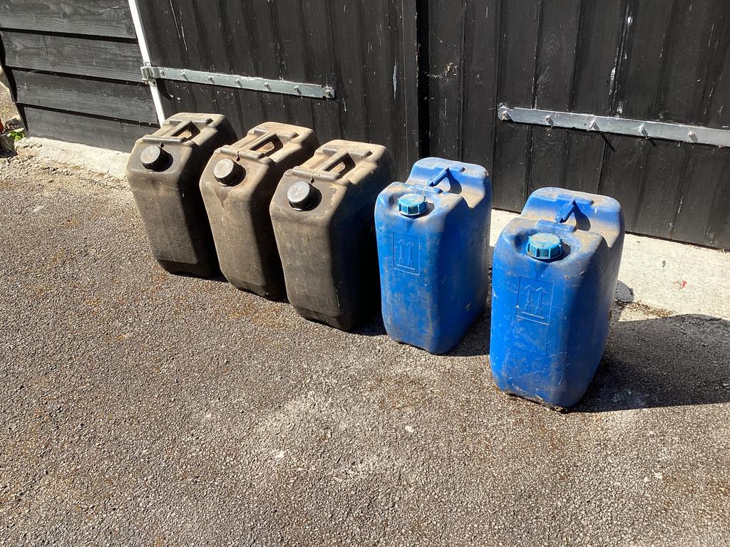 Rode Diesel 150 Liter in 5. Jerrycans, Ophalen, Nieuw