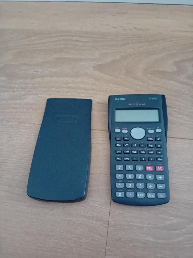 Rekenmachine casio fx-82MS, Diversen, Rekenmachines, Ophalen, Gebruikt