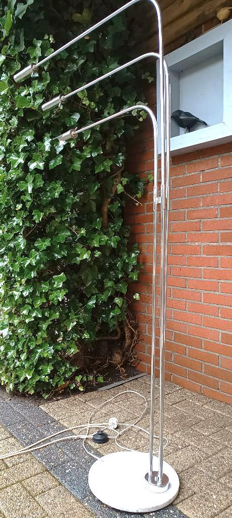 Italiaanse vloerlamp in de stijl van Goffredo Reggiani 75s, Huis en Inrichting, Lampen | Vloerlampen, Gebruikt, 150 tot 200 cm