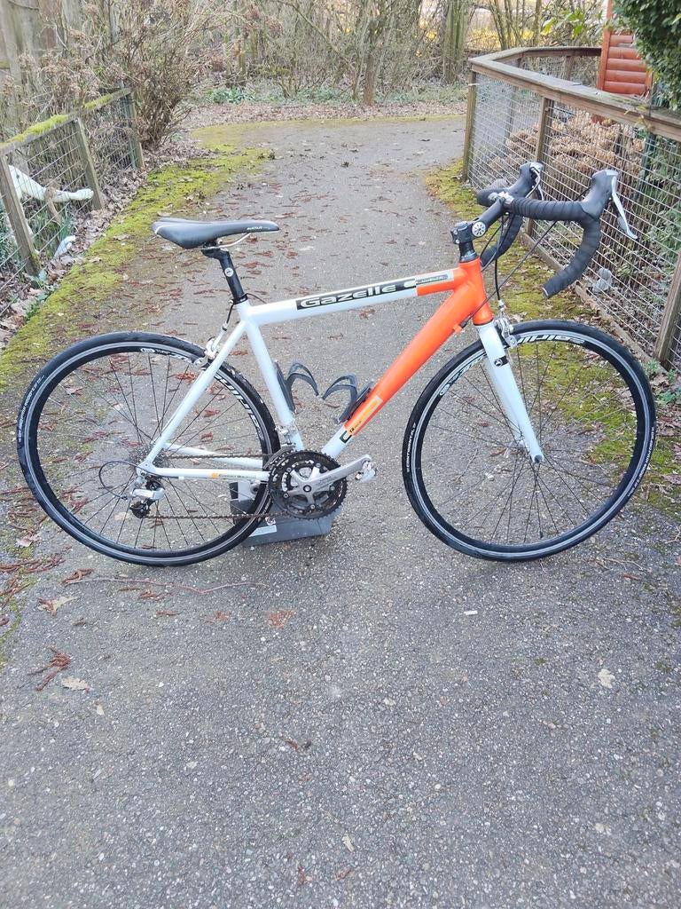 GAZELLE VUELTA. 28 INCH. 27 VERSNELLINGEN. FRAME 50 CM, Fietsen en Brommers, Ophalen, Aluminium, 49 tot 53 cm, Zo goed als nieuw