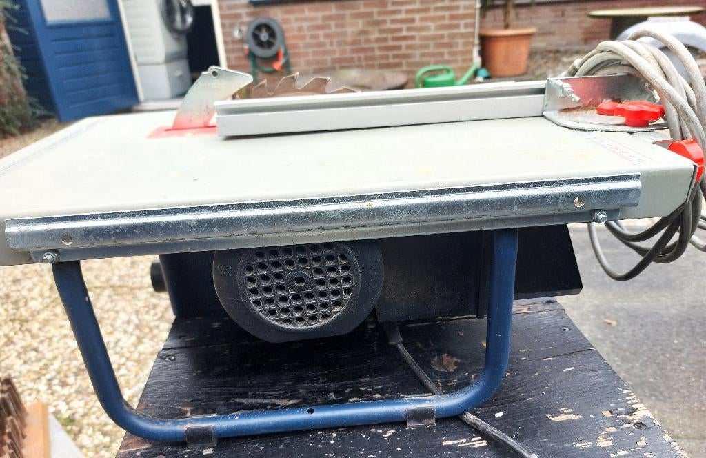tafelzaag machine, Doe-het-zelf en Verbouw, Gereedschap | Zaagmachines, Ophalen, Cirkelzaag, 600 tot 1200 watt, Zo goed als nieuw